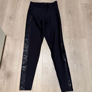 Brand new! Women’s Ultracor Lux Essentials Crocodile Ultra High Legging. Size S